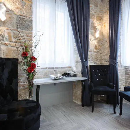 Avangarde Luxury Split