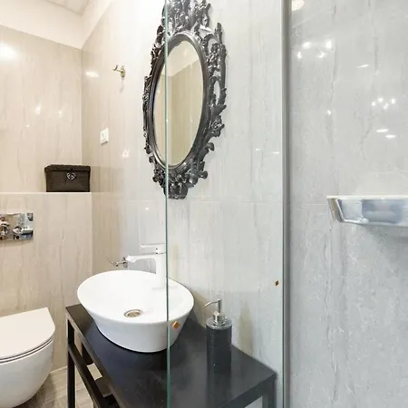 Pensión Avangarde Luxury