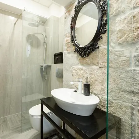 Avangarde Luxury 3*